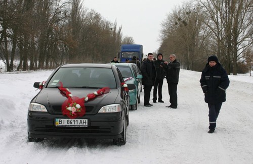 У сніговому полоні опинилося близько 500 автомобілів