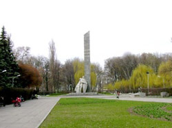 Впервые за 40 лет символ Победы в Полтаве почистят 