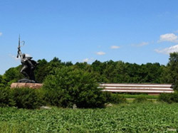 Меморіал у Шумейковому відремонтують до Дня Перемоги