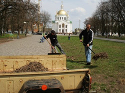 Безробітні вичистять парк «Перемога» і відремонтують книжки