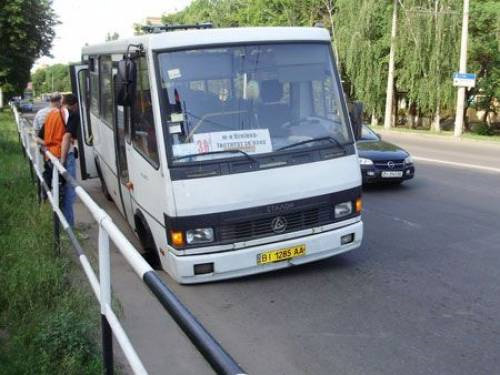 У Полтаві провалився пасажирський автобус