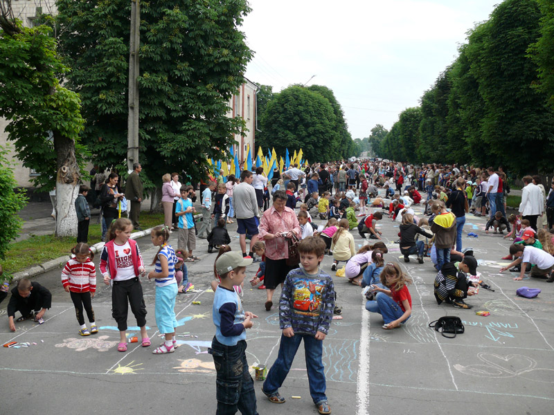 Цвіт нації зібрався на вулиці Касьяна